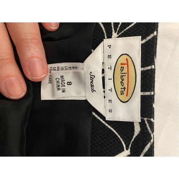 Talbots Cotton Spandex Pencil Skirt with side slit in Black and White Size 8P - Picture 6 of 7